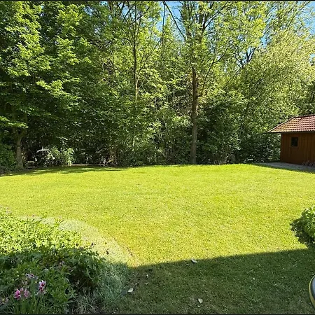 Candle Light - Zwei Mit Netter Sonnenterrasse Apartmán *